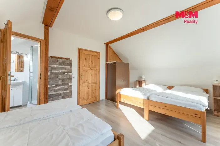 Prodej rodinného domu, Karlovice - Roudný, 204 m2