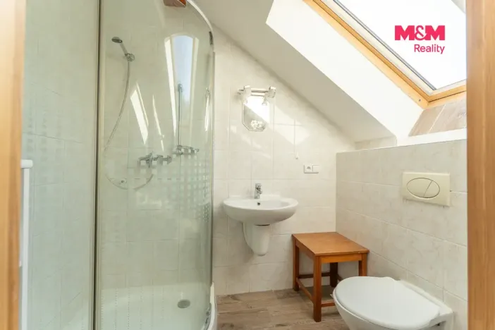 Prodej rodinného domu, Karlovice - Roudný, 204 m2