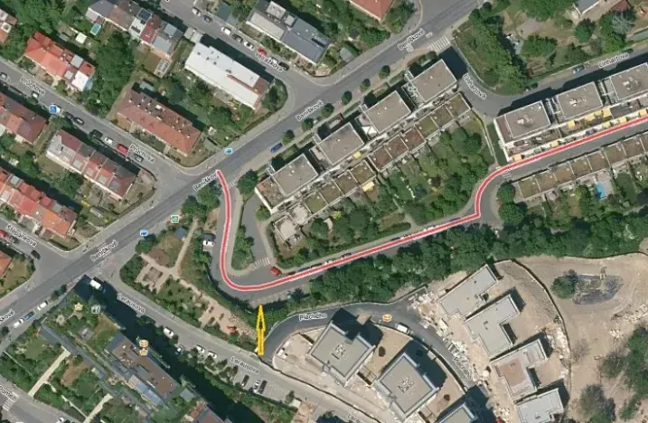 Pronájem garážového stání, Praha - Košíře, Lukavského, 12 m2