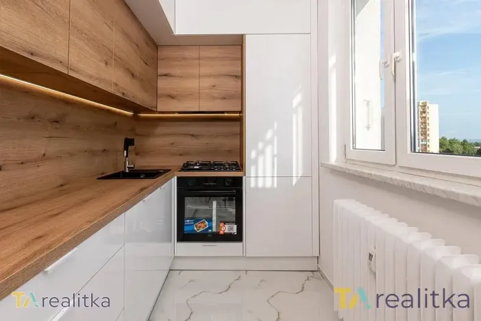 Prodej bytu 3+1, Orlová, Masarykova třída, 74 m2