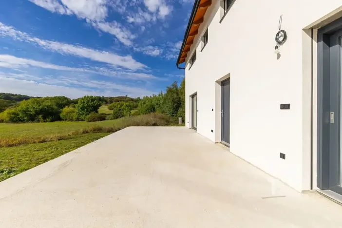 Prodej rodinného domu, Černovice, 200 m2