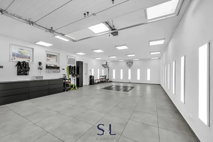 Prodej obchodního prostoru, Nový Bor, Česká, 325 m2
