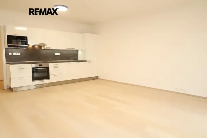 Pronájem bytu 2+kk, Praha - Modřany, Vrátnická, 59 m2