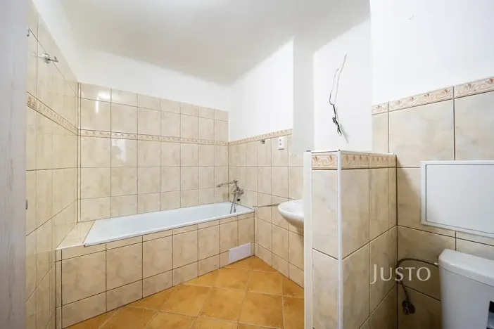 Pronájem bytu 2+1, Třeboň, Nádražní, 56 m2
