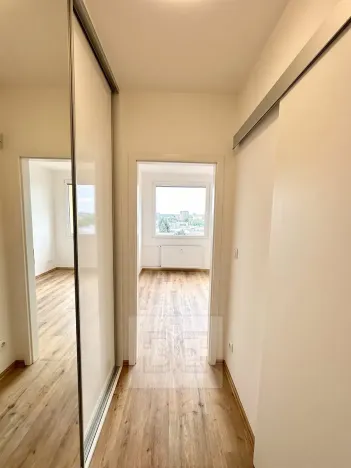 Pronájem bytu 1+1, Praha, 39 m2