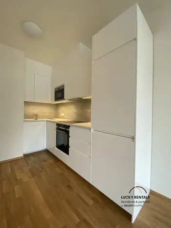 Pronájem bytu 2+kk, Praha - Karlín, U Mlýnského kanálu, 56 m2