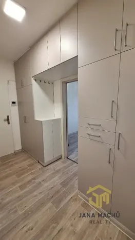 Prodej bytu 2+1, Kroměříž, Velehradská, 56 m2