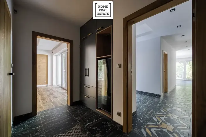 Prodej bytu 4+kk, Karlovy Vary, Šumavská, 171 m2