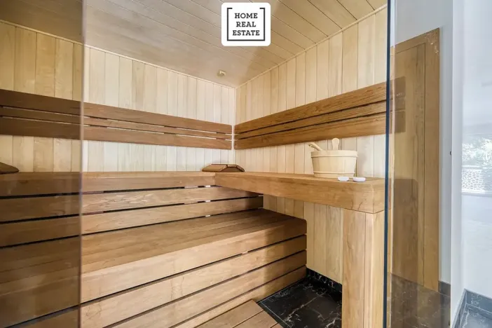 Prodej bytu 4+kk, Karlovy Vary, Šumavská, 171 m2