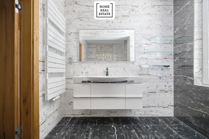 Prodej bytu 4+kk, Karlovy Vary, Šumavská, 171 m2