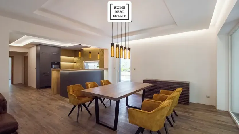 Prodej bytu 3+kk, Karlovy Vary, Šumavská, 171 m2