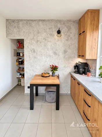 Prodej rodinného domu, Hostomice, Husova, 140 m2