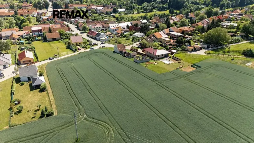 Prodej pozemku pro bydlení, Moravské Knínice, 1719 m2