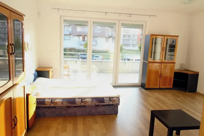 Pronájem bytu 1+kk, Praha - Letňany, Hlučkova, 38 m2