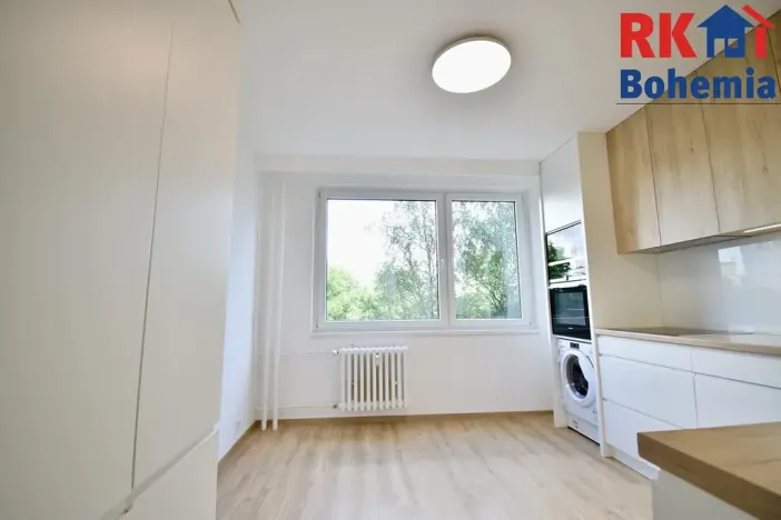 Pronájem bytu 3+1, Praha - Modřany, Mladenovova, 75 m2
