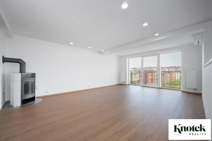 Pronájem kanceláře, Brno, Štefánikova, 400 m2
