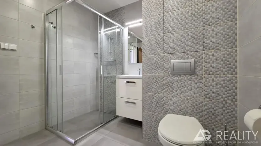 Pronájem bytu 3+1, Praha - Dejvice, Krohova, 76 m2