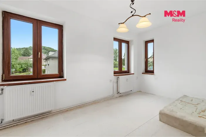 Prodej bytu 3+1, Česká Kamenice - Dolní Kamenice, Děčínská, 88 m2
