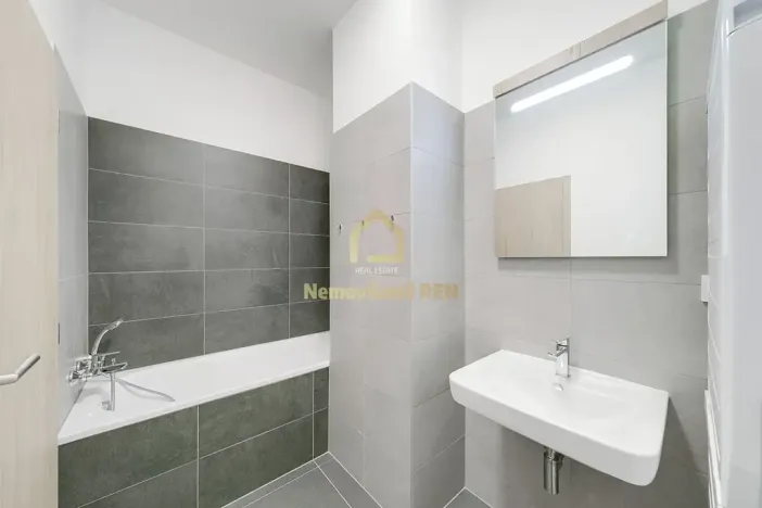 Pronájem bytu 2+kk, Ostrava, Hasičská, 44 m2