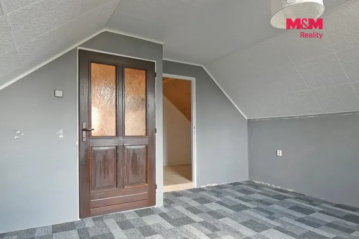 Pronájem bytu 2+1, Chotusice, 66 m2