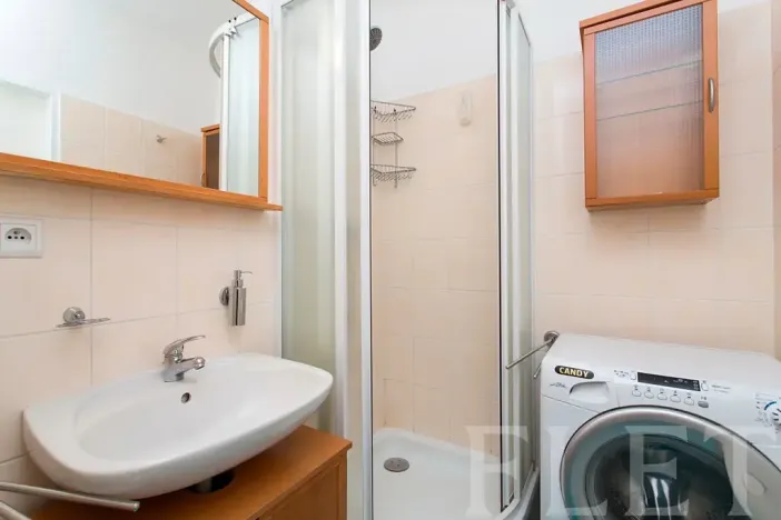 Pronájem bytu 2+kk, Praha - Nusle, Kloboučnická, 56 m2