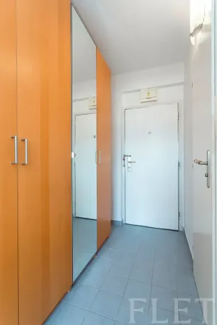 Pronájem bytu 2+kk, Praha - Nusle, Kloboučnická, 56 m2