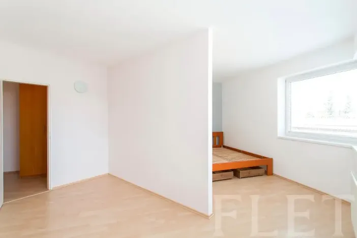 Pronájem bytu 2+kk, Praha - Nusle, Kloboučnická, 56 m2