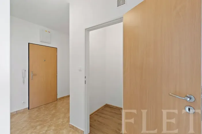 Pronájem bytu 2+kk, Praha - Vysočany, Podkovářská, 48 m2