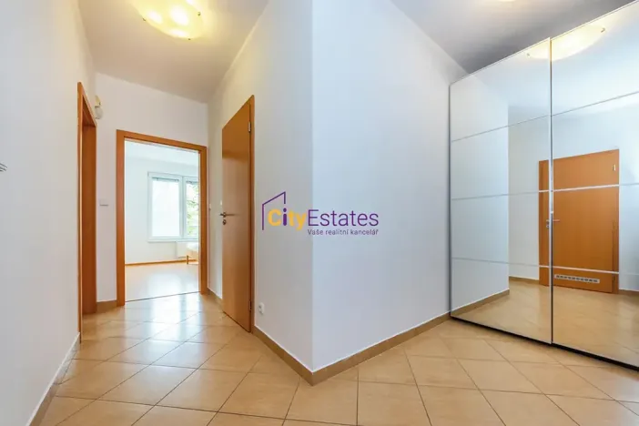Prodej bytu 2+kk, Praha - Zličín, Sazovická, 61 m2
