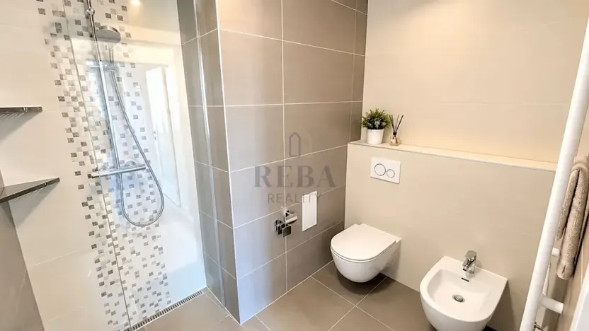 Prodej bytu 2+1, Karlovy Vary, náměstí Dr. M. Horákové, 52 m2