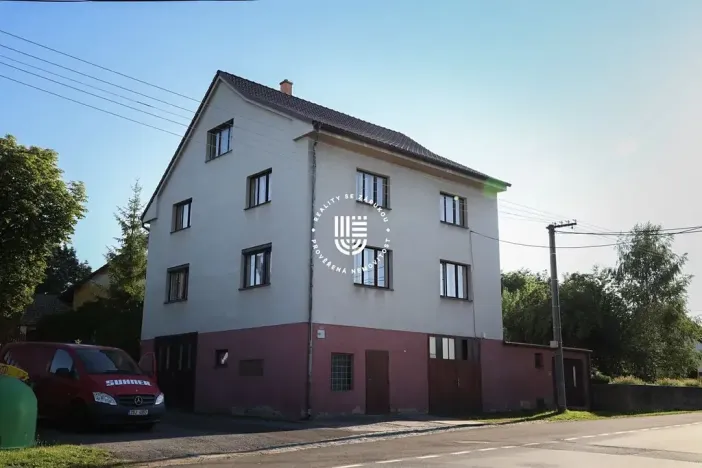 Prodej vícegeneračního domu, Jesenice, 383 m2