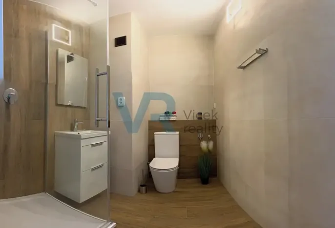 Pronájem bytu 1+kk, Trhové Sviny, Budovatelská, 30 m2
