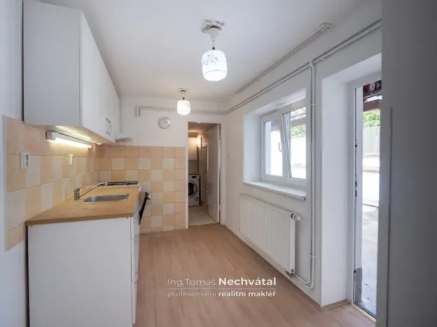 Pronájem rodinného domu, Holubice, 58 m2