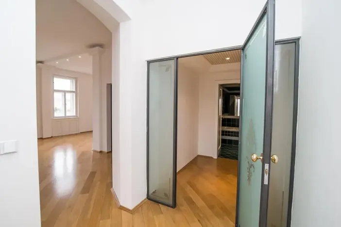 Pronájem bytu 3+1, Praha - Smíchov, Hořejší nábřeží, 94 m2