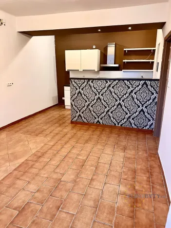 Prodej obchodního prostoru, Praha - Nusle, Na Jezerce, 74 m2
