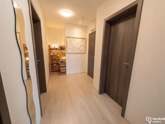 Pronájem bytu 2+kk, Olomouc, Slavonínská, 59 m2