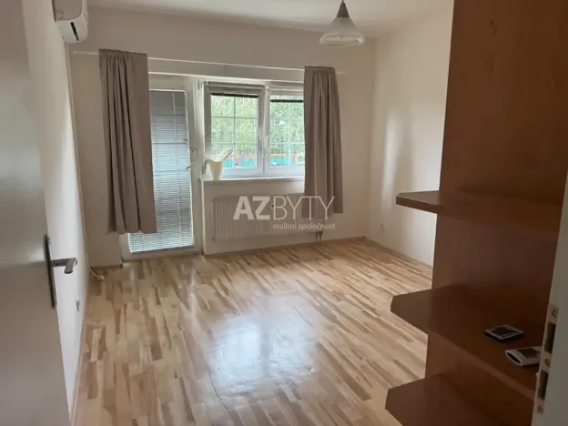 Pronájem bytu 3+kk, Praha - Střížkov, Jitravská, 90 m2
