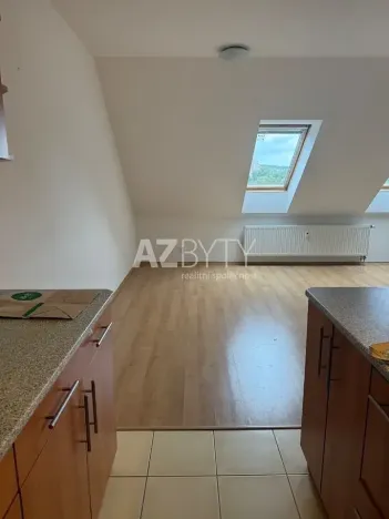Pronájem bytu 3+kk, Praha - Střížkov, Jitravská, 90 m2