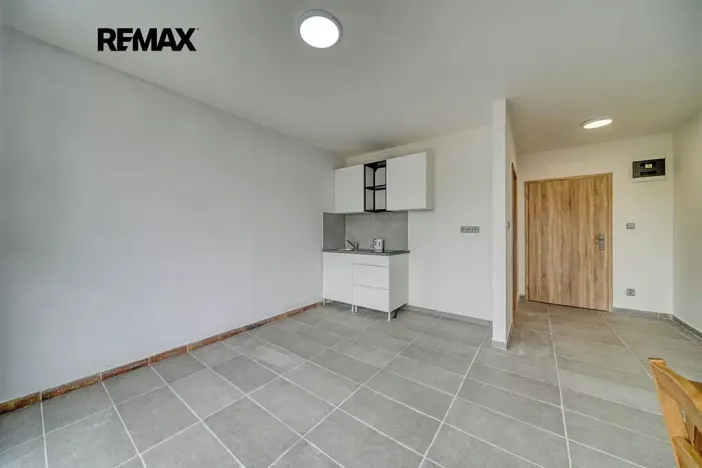 Pronájem bytu 1+kk, Velký Osek, Revoluční, 23 m2