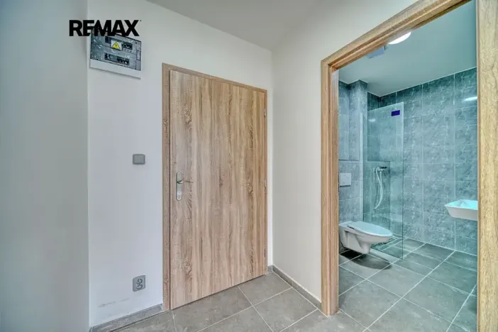 Pronájem bytu 1+kk, Velký Osek, Revoluční, 24 m2