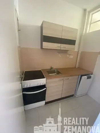 Pronájem bytu 2+1, Praha - Malá Strana, Šeříková, 50 m2