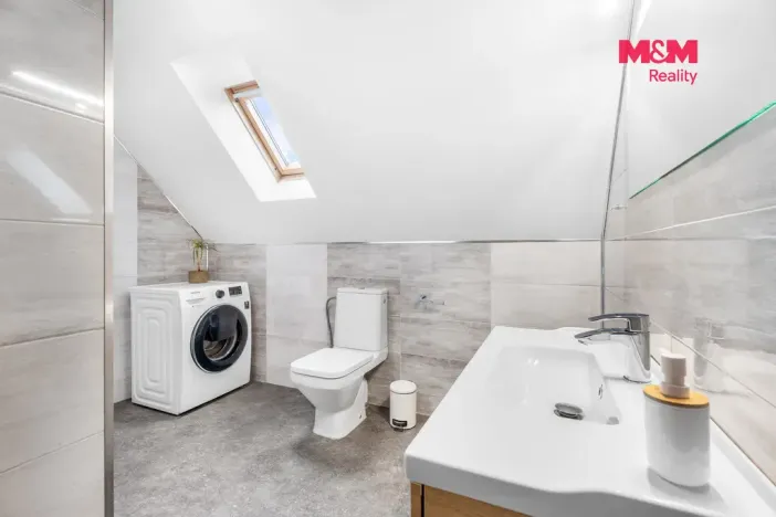 Prodej rodinného domu, Tanvald, Poštovní, 179 m2