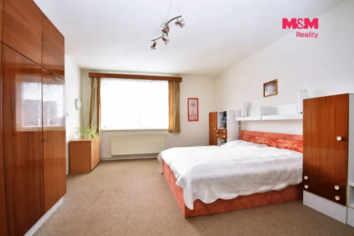 Prodej rodinného domu, Bochov, Okružní, 340 m2