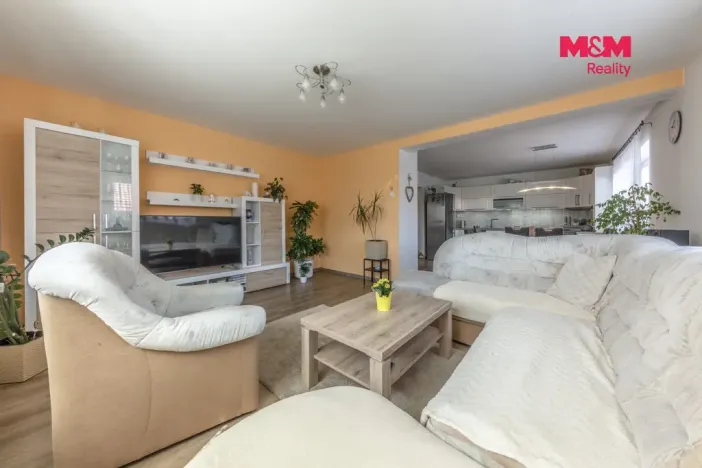 Prodej rodinného domu, Velenka, 152 m2
