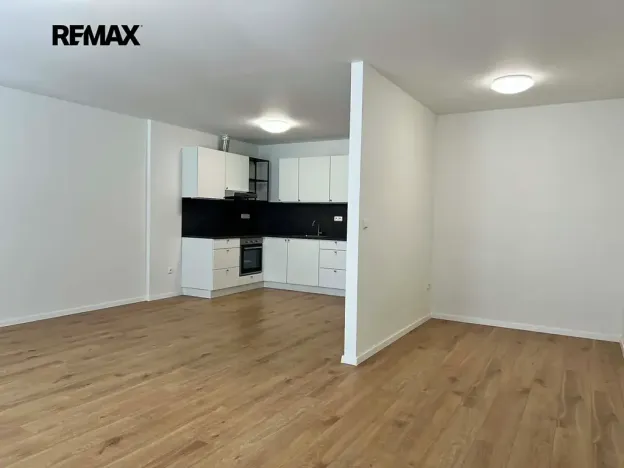 Pronájem bytu 1+kk, Lavičky, 53 m2