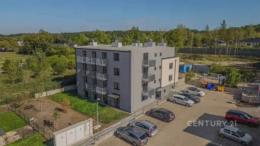 Pronájem bytu 1+kk, Milovice, 27 m2