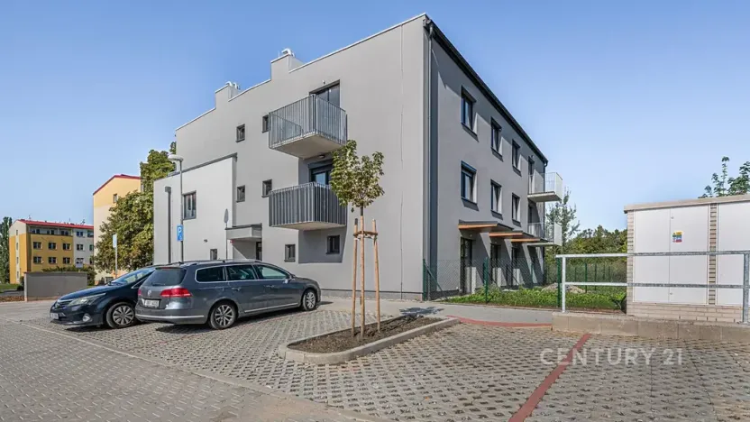 Pronájem bytu 1+kk, Milovice, 27 m2