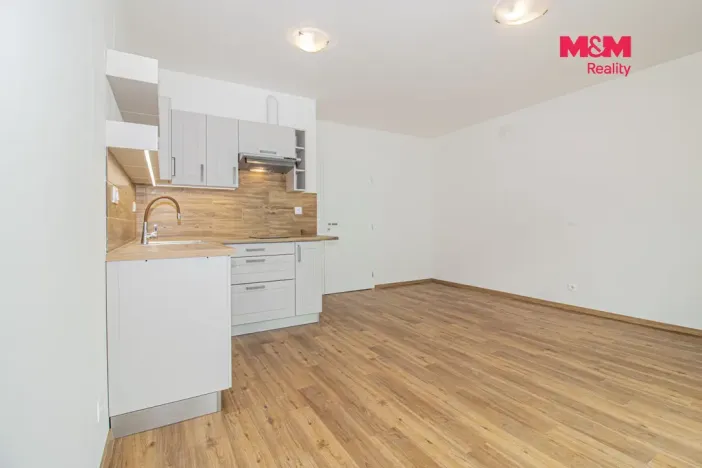Pronájem bytu 1+kk, Uhlířské Janovice, Hrnčířská, 27 m2