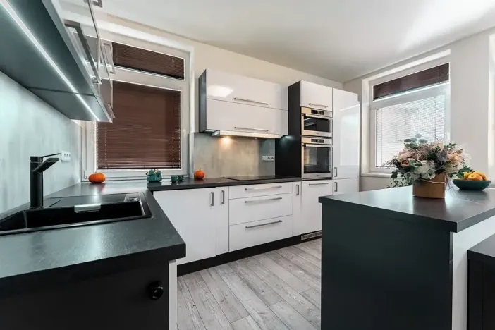 Prodej komerční nemovitosti, Zbýšov, Na drahách, 549 m2