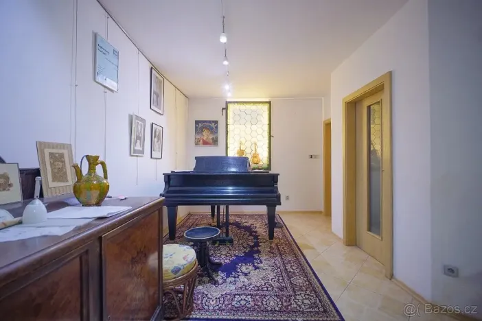 Prodej rodinného domu, Jičín, 238 m2